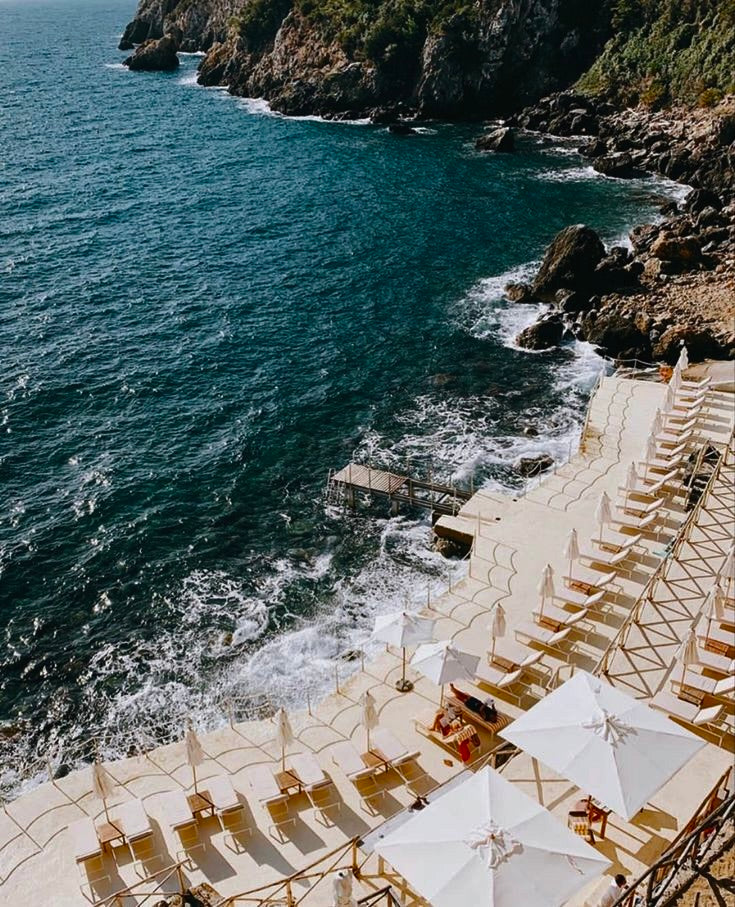 Mediterranean Dreams: Luxury, Wine, and Nature in Southern Tuscany.