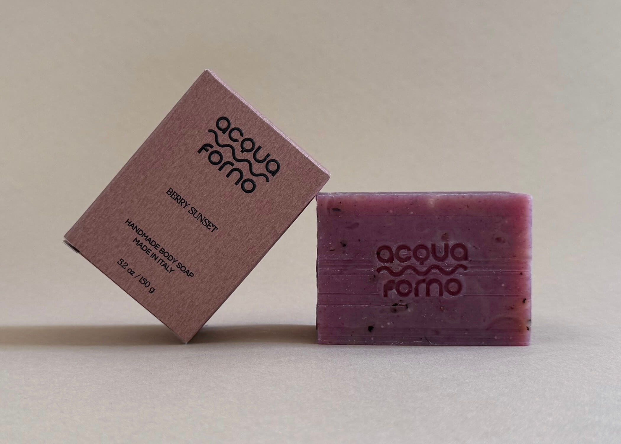 Handmade Italian soap bar in dark pink-purple color, made with olive oil, blackberry, and borage, 150g